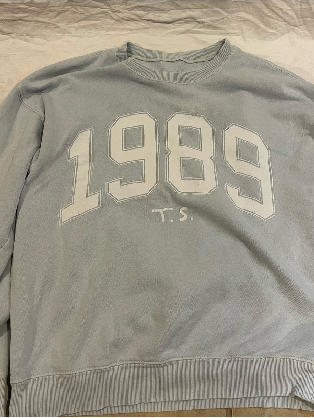 Taylor Swift 1989 Gray Oversized Crewneck Sweatshirt Size Medium - Picture 9 of 9